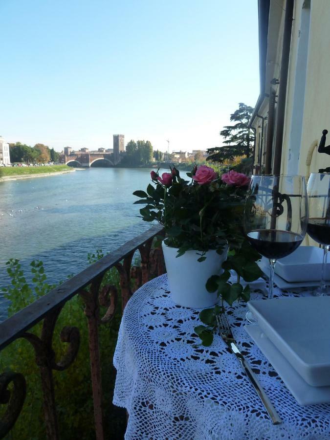 شقة Casa Archi - Balcone Sul Fiume فيرونا المظهر الخارجي الصورة